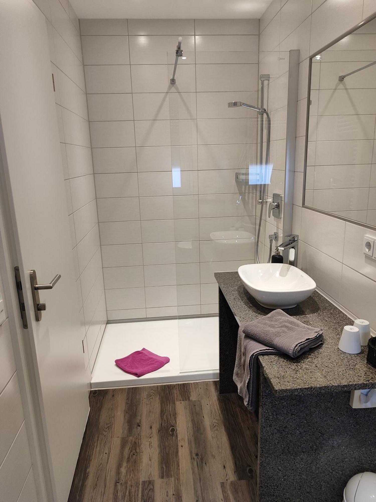 Hotel Gaestehaus Stock Zimmer Sahnehaeuble Фридрихсхафен Экстерьер фото