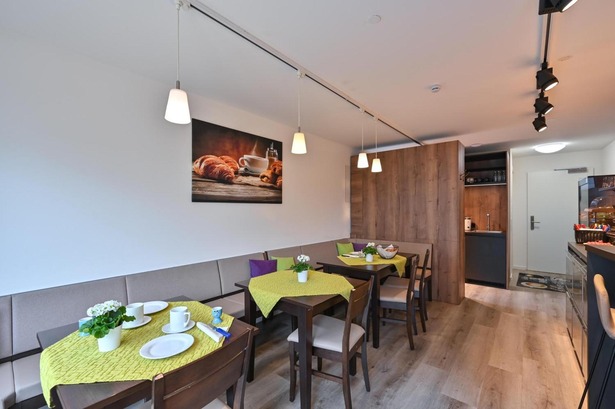 Hotel Gaestehaus Stock Zimmer Sahnehaeuble Фридрихсхафен Экстерьер фото